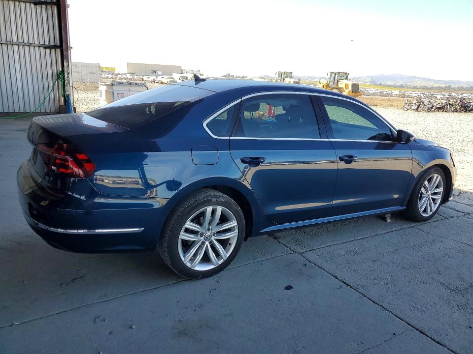2018 Volkswagen Passat მანქანა იყიდება აუქციონზე, vin: 1VWBA7A34JC044569, აუქციონის ნომერი: 47323276