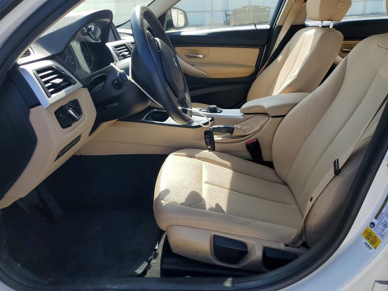 45945366 :رقم المزاد ، WBA8E1G56JNU93423 vin ، 2018 Bmw 320 مزاد بيع
