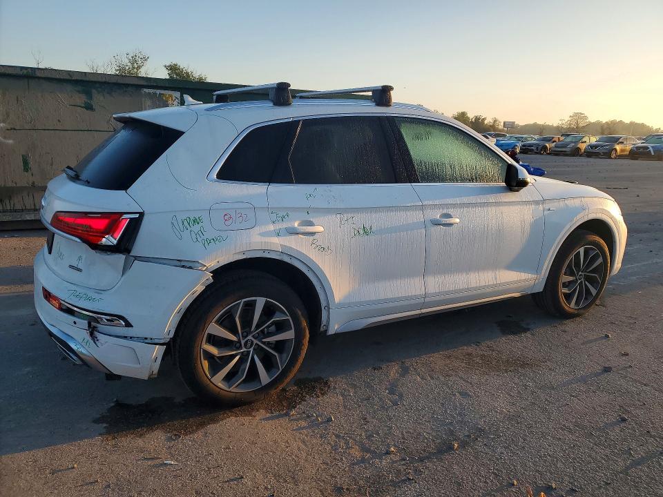 46821776 :رقم المزاد ، WA1EAAFY4P2075931 vin ، 2023 Audi Q5 مزاد بيع
