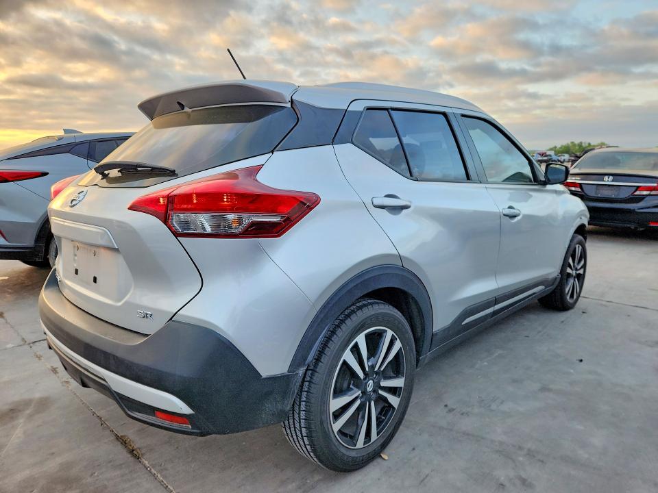 2018 Nissan Kicks მანქანა იყიდება აუქციონზე, vin: 3N1CP5CU6JL538701, აუქციონის ნომერი: 47724446