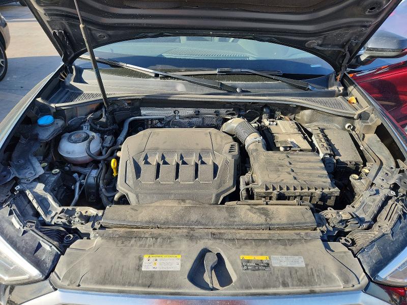 46551126 :رقم المزاد ، WA1EECF32M1050502 vin ، 2021 Audi Q3 مزاد بيع