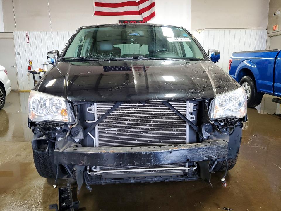 2015 Chrysler Town & Country მანქანა იყიდება აუქციონზე, vin: 2C4RC1CG6FR520280, აუქციონის ნომერი: 47446136