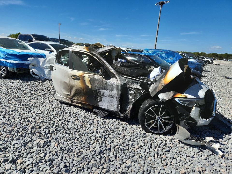 57755326 :رقم المزاد ، 3MW5R1J00L8B22560 vin ، 2020 Bmw 330i مزاد بيع