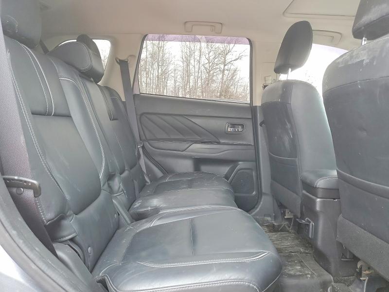 79815915 :رقم المزاد ، JA4J24A55JZ620866 vin ، 2018 Mitsubishi Outlander مزاد بيع