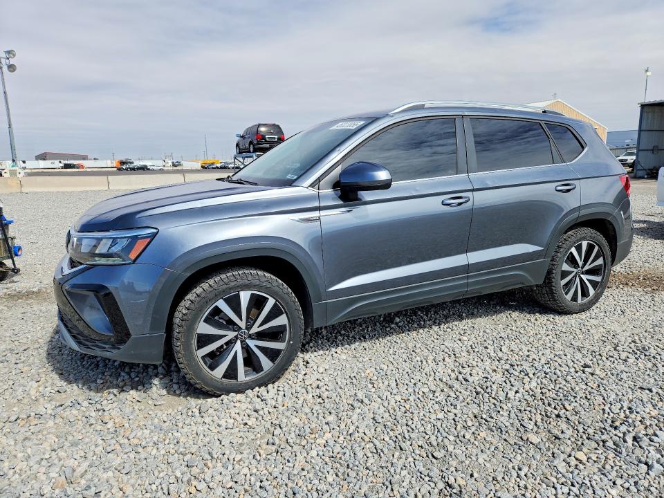 46023856 :رقم المزاد ، 3VVWX7B29NM038023 vin ، 2022 Volkswagen Taos مزاد بيع