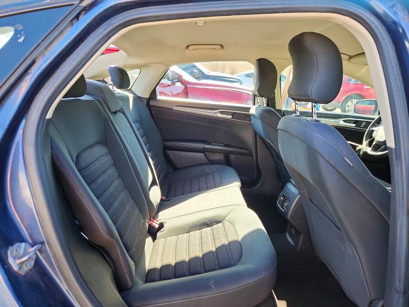 47432196 :رقم المزاد ، 3FA6P0HD0KR172017 vin ، 2019 Ford Fusion مزاد بيع