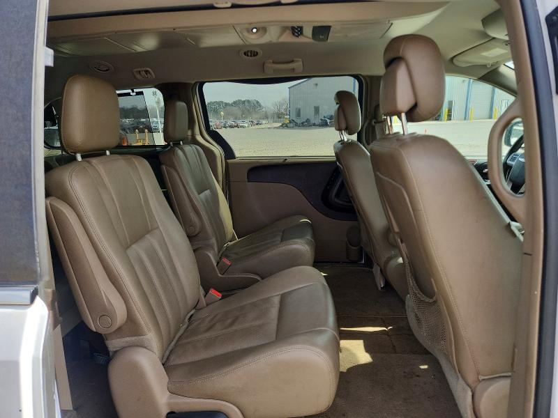 79143485 :رقم المزاد ، 2C4RC1CG4FR656889 vin ، 2015 Chrysler Town & Country مزاد بيع