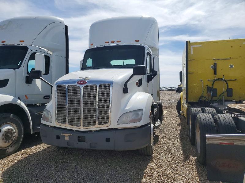 2018 Peterbilt 579 მანქანა იყიდება აუქციონზე, vin: 1XPBA48X1JD478032, აუქციონის ნომერი: 72808985