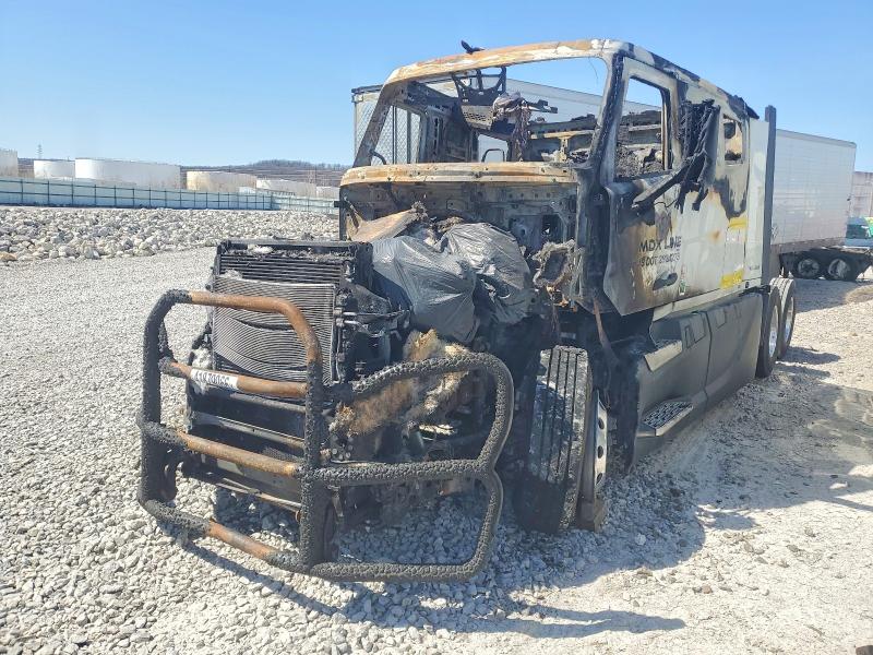 41879066 :رقم المزاد ، 4V4BC9EHXTN699281 vin ، 2026 Volvo Vnl مزاد بيع