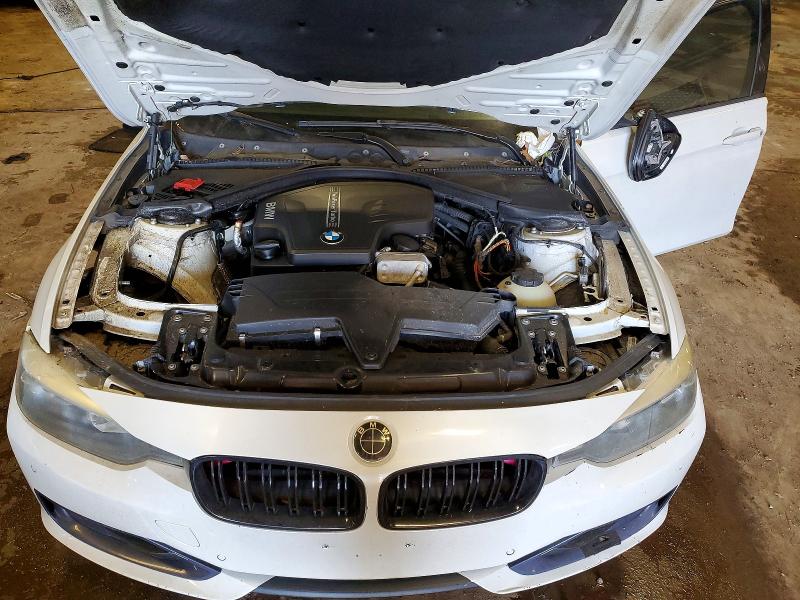 47395966 :رقم المزاد ، WBA3A5G52DNP26165 vin ، 2013 Bmw 328 مزاد بيع