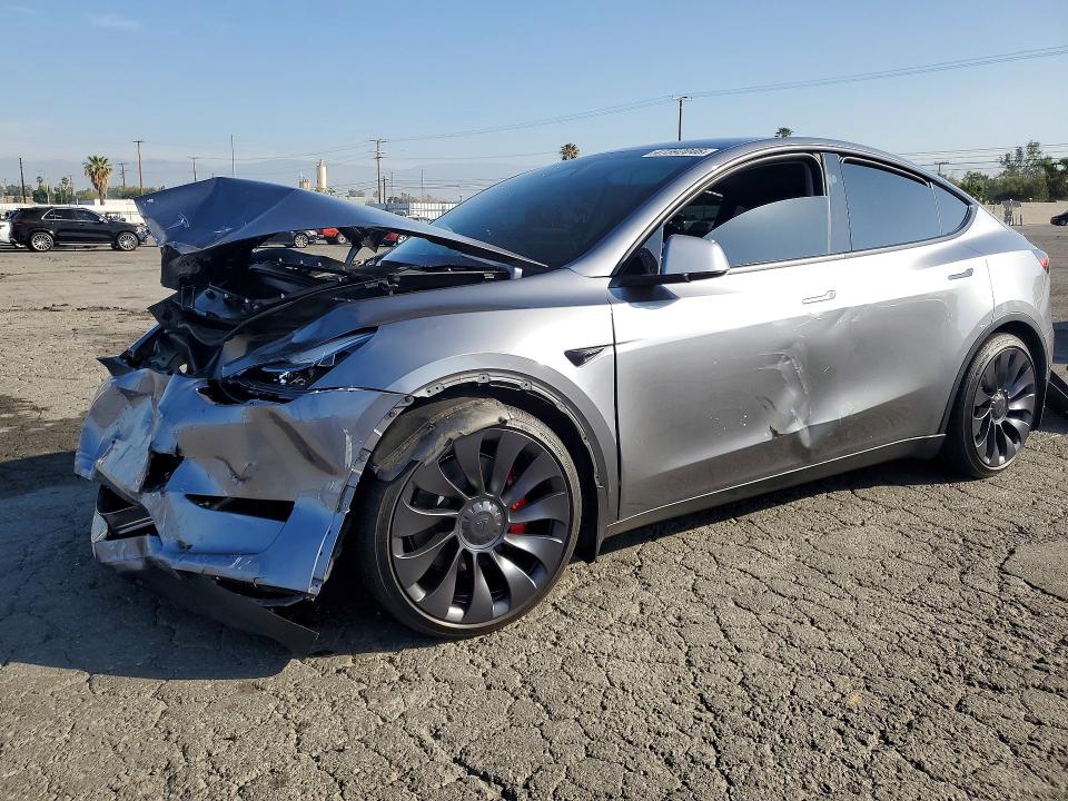 47392046 :رقم المزاد ، 7SAYGDEF8RF192966 vin ، 2024 Tesla Model Y مزاد بيع