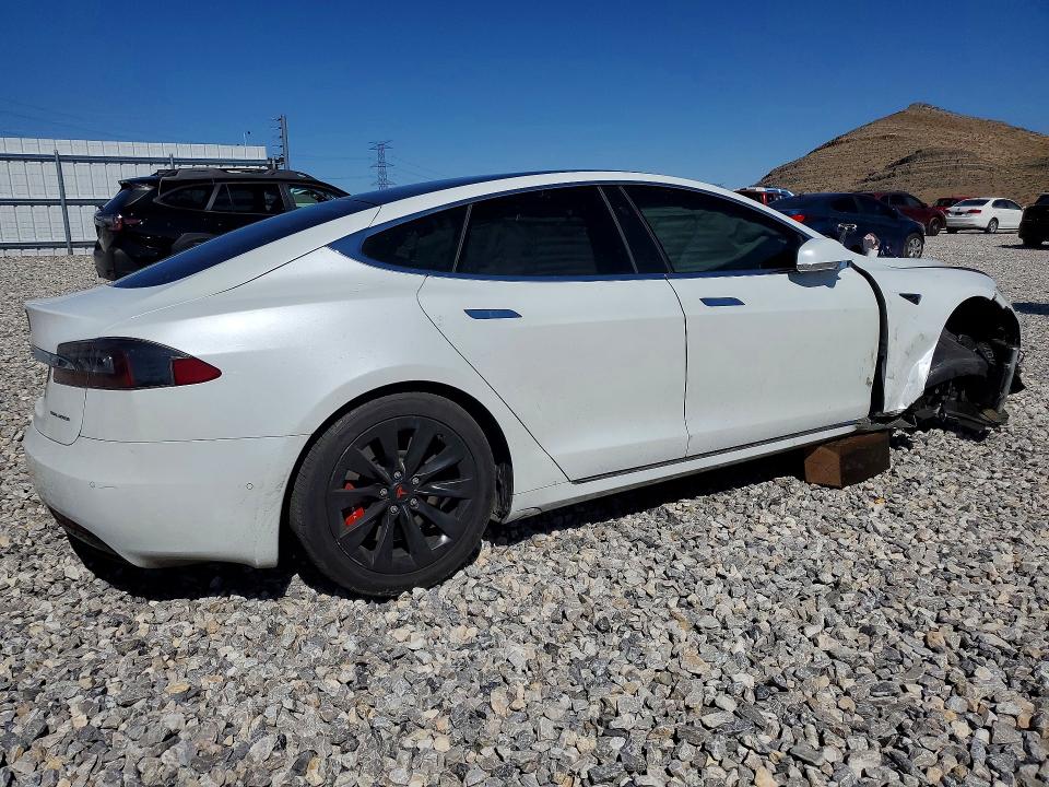 41832036 :رقم المزاد ، 5YJSA1E23KF347865 vin ، 2019 Tesla Model S مزاد بيع