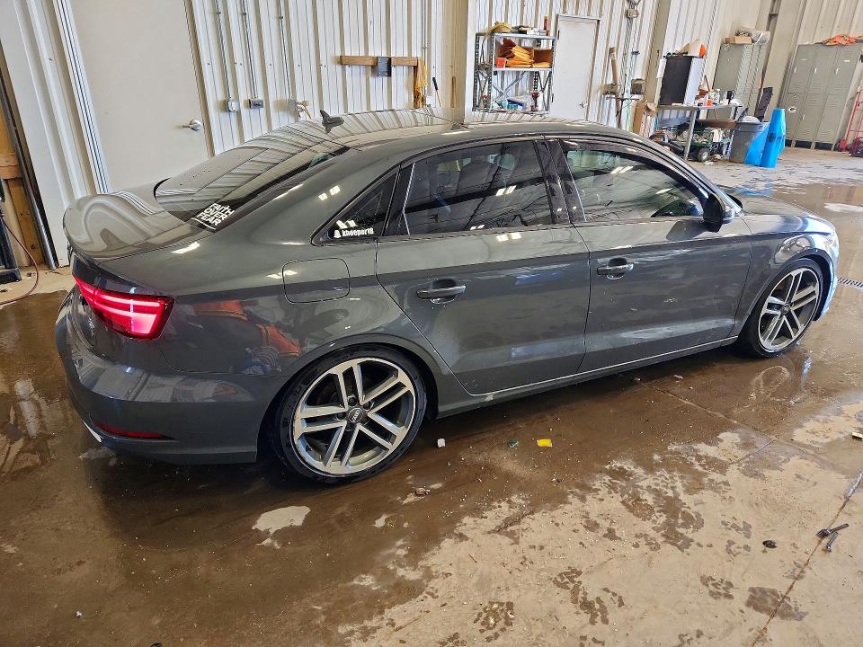 2017 Audi A3 მანქანა იყიდება აუქციონზე, vin: WAUB8GFF1H1074066, აუქციონის ნომერი: 47639946
