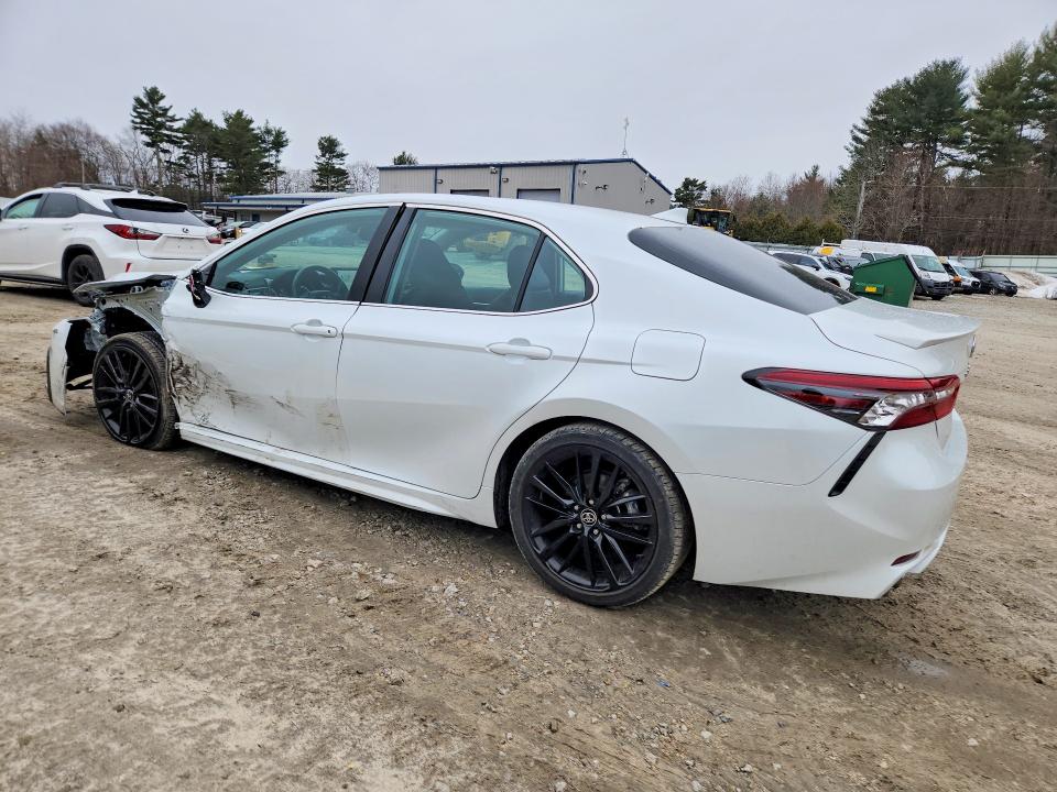 46147956 :رقم المزاد ، 4T1K31AK0NU590685 vin ، 2022 Toyota Camry Hybrid مزاد بيع