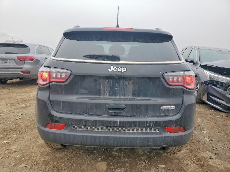 45619806 :رقم المزاد ، 3C4NJCBB9JT502495 vin ، 2018 Jeep Compass مزاد بيع