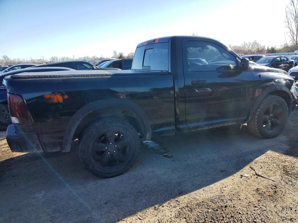 78472225 :رقم المزاد ، 3C6JR7AT7JG165379 vin ، 2018 Ram 1500 مزاد بيع