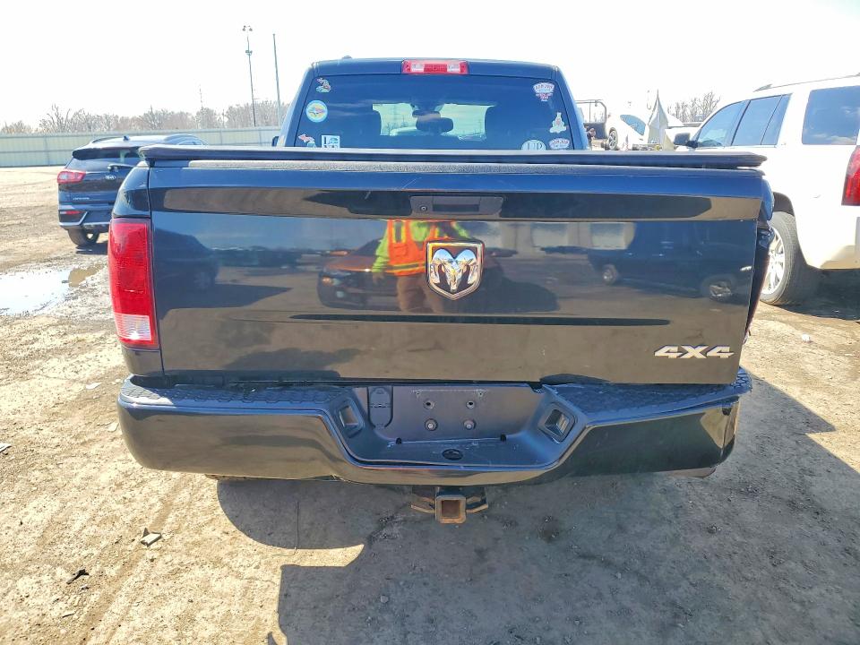 47805716 :رقم المزاد ، 1C6RR7FG1KS544029 vin ، 2019 Ram 1500 Classic مزاد بيع