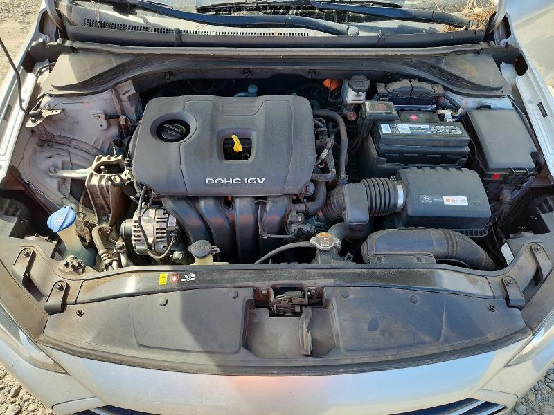 47119106 :رقم المزاد ، 5NPD84LF4JH385746 vin ، 2018 Hyundai Elantra مزاد بيع