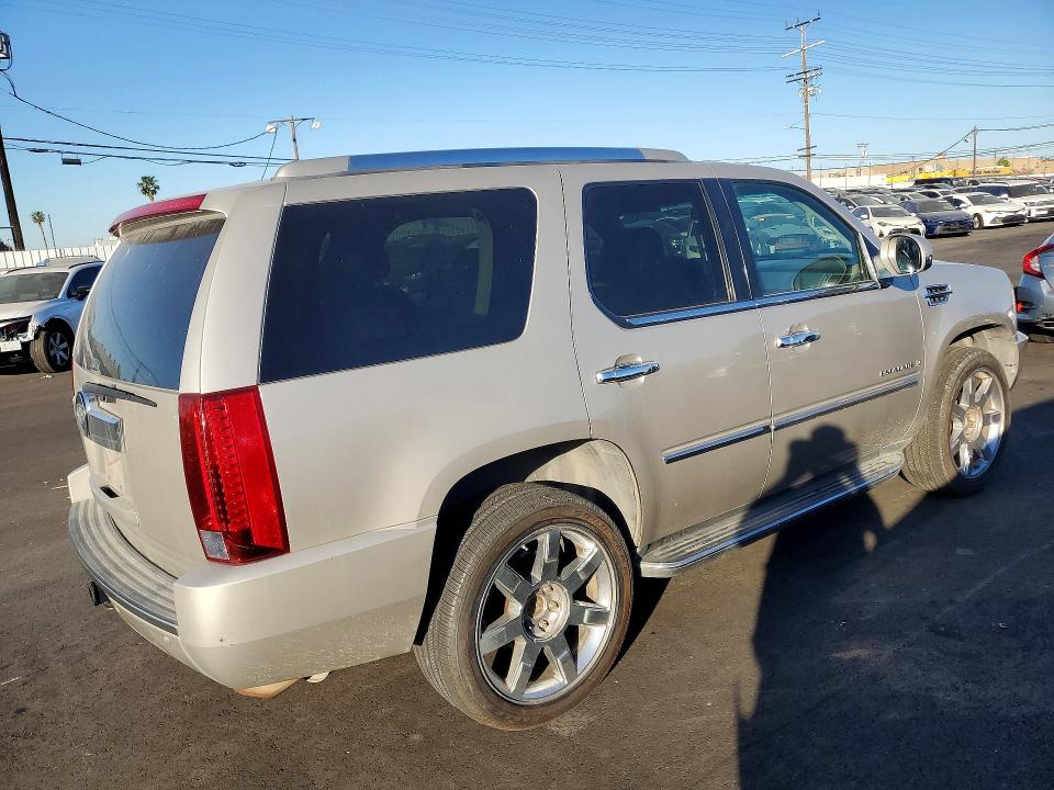 Продажа на аукционе авто 2007 Cadillac Escalade, vin: 1GYFK63817R131625, номер лота: 41624676