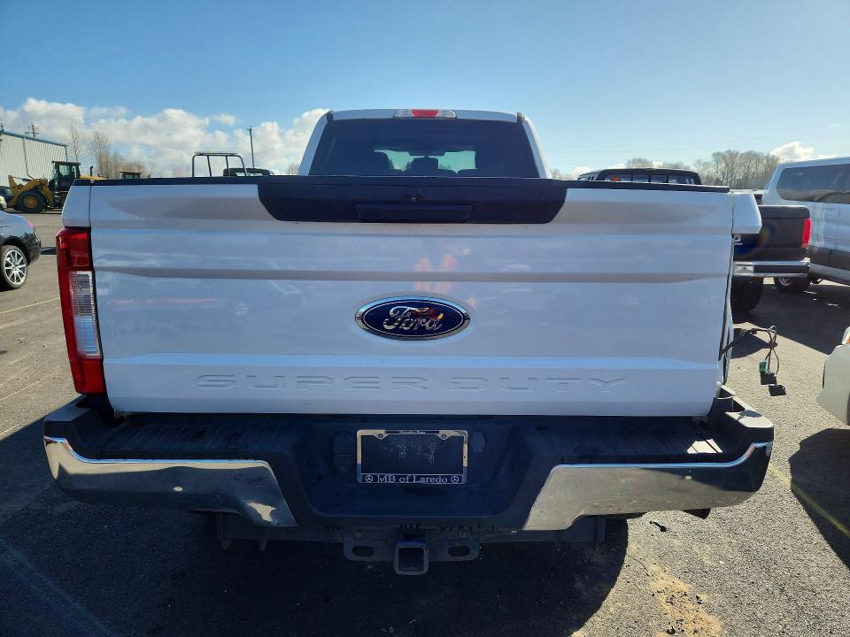 47431226 :رقم المزاد ، 1FT7W2B62HED00227 vin ، 2017 Ford F250 مزاد بيع