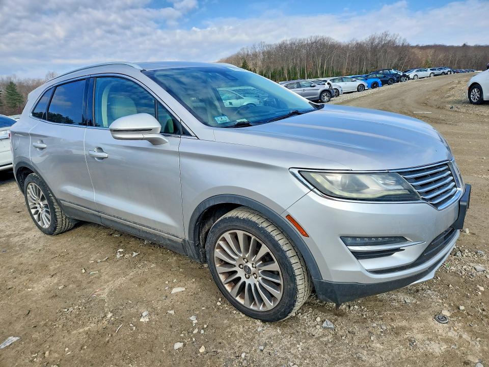 41763676 :رقم المزاد ، 5LMTJ2AH9FUJ14972 vin ، 2015 Lincoln Townhouse Mkc مزاد بيع