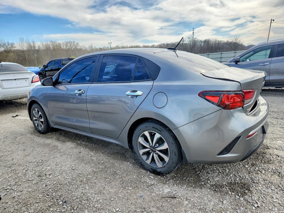 47262756 :رقم المزاد ، 3KPA24AD3ME424194 vin ، 2021 Kia Rio مزاد بيع