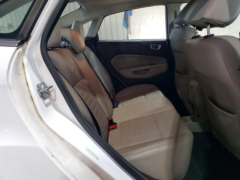 47341696 :رقم المزاد ، 3FADP4CJ3FM205445 vin ، 2015 Ford Fiesta مزاد بيع