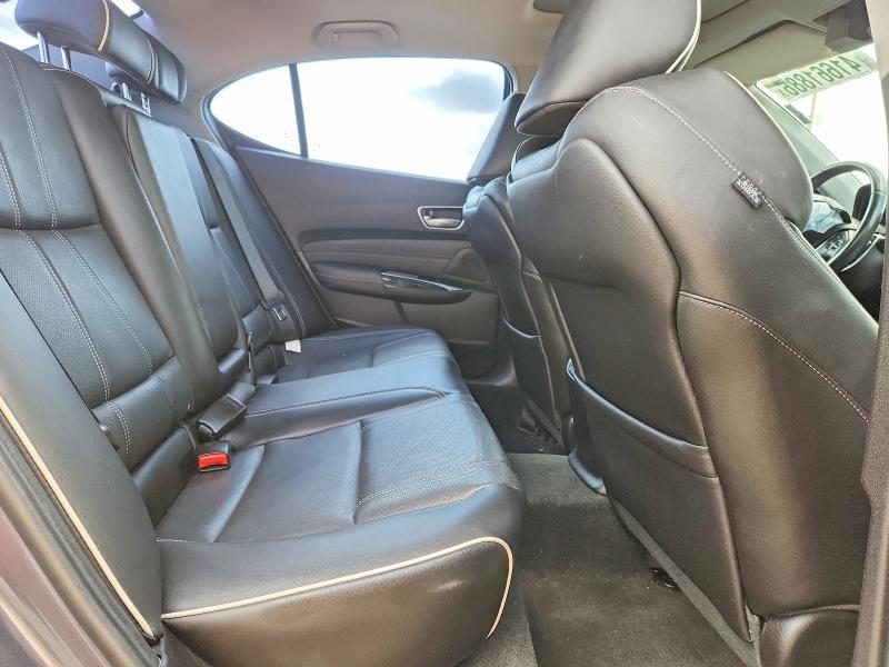 41661886 :رقم المزاد ، 19UUB2F50JA001723 vin ، 2018 Acura Tlx مزاد بيع