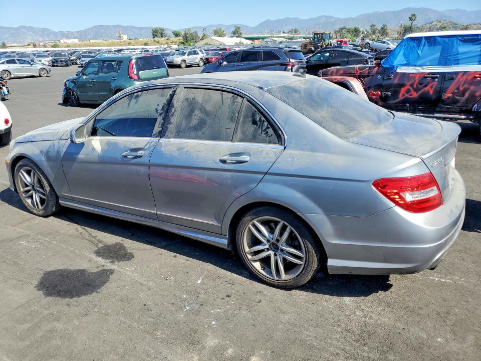 2014 Mercedes-benz C მანქანა იყიდება აუქციონზე, vin: WDDGF4HB5EG237114, აუქციონის ნომერი: 45482966
