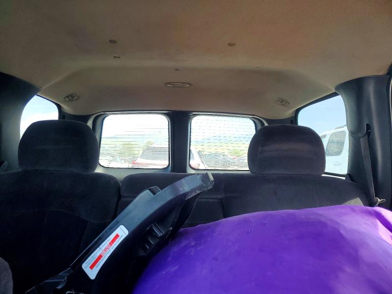 2001 Chevrolet Tahoe მანქანა იყიდება აუქციონზე, vin: 1GNEC13V11J300210, აუქციონის ნომერი: 47302226