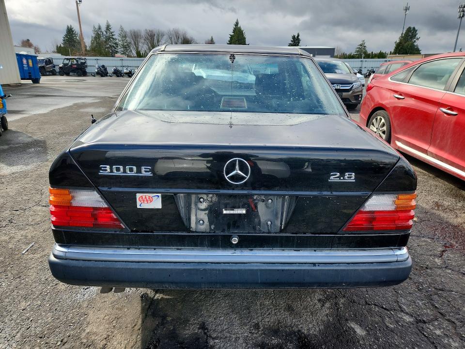 79320405 :رقم المزاد ، WDBEA28E4PB858079 vin ، 1993 Mercedes-benz 300 مزاد بيع