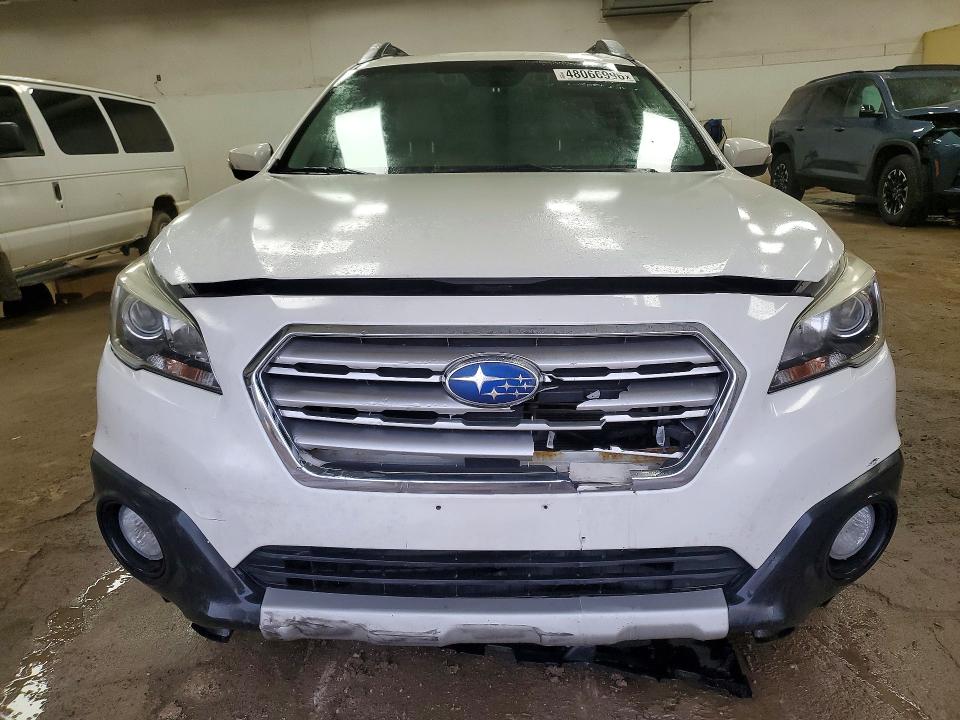 48066996 :رقم المزاد ، 4S4BSBNC0F3318060 vin ، 2015 Subaru Outback مزاد بيع