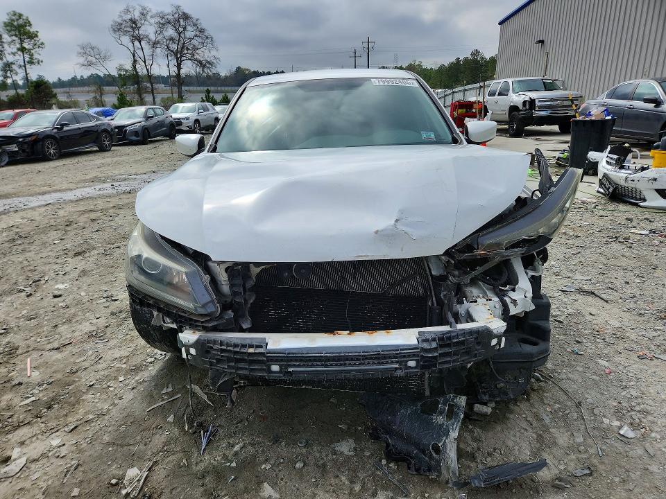 2015 Honda Accord მანქანა იყიდება აუქციონზე, vin: 1HGCR2F52FA136443, აუქციონის ნომერი: 79992405