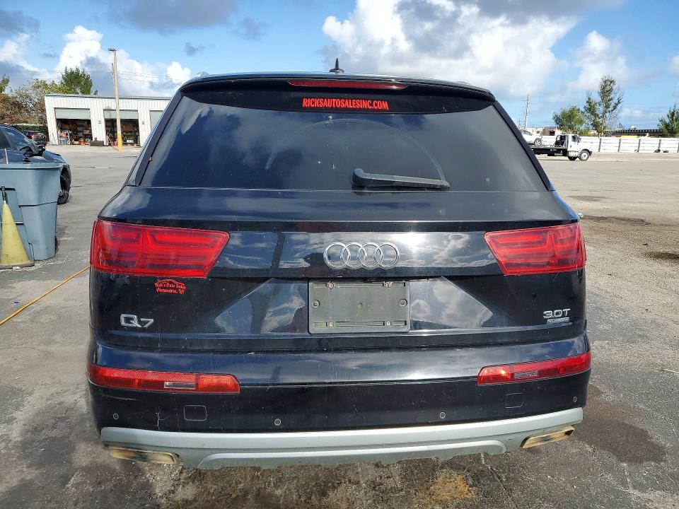 Продажа на аукционе авто 2017 Audi Q7, vin: WA1LAAF77HD014920, номер лота: 79963305