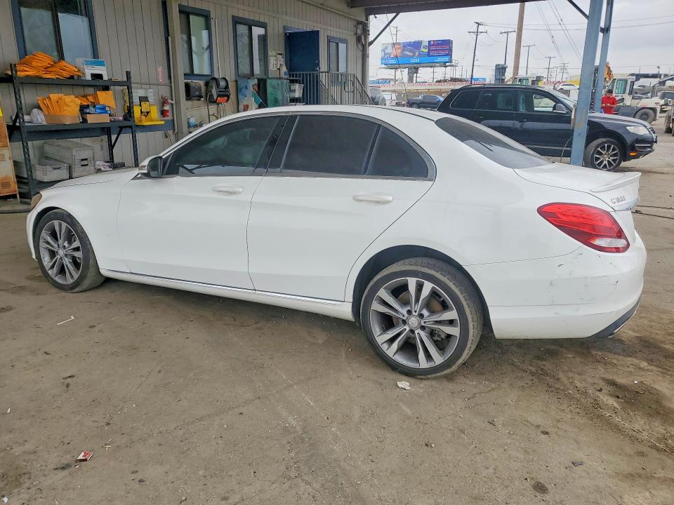 2015 Mercedes-benz C მანქანა იყიდება აუქციონზე, vin: 55SWF4JB7FU052248, აუქციონის ნომერი: 48113416