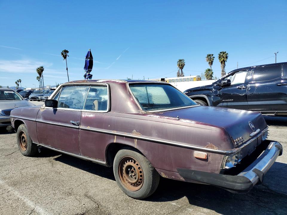 41832126 :رقم المزاد ، 11407312105408 vin ، 1975 Mercedes Benz 280 مزاد بيع