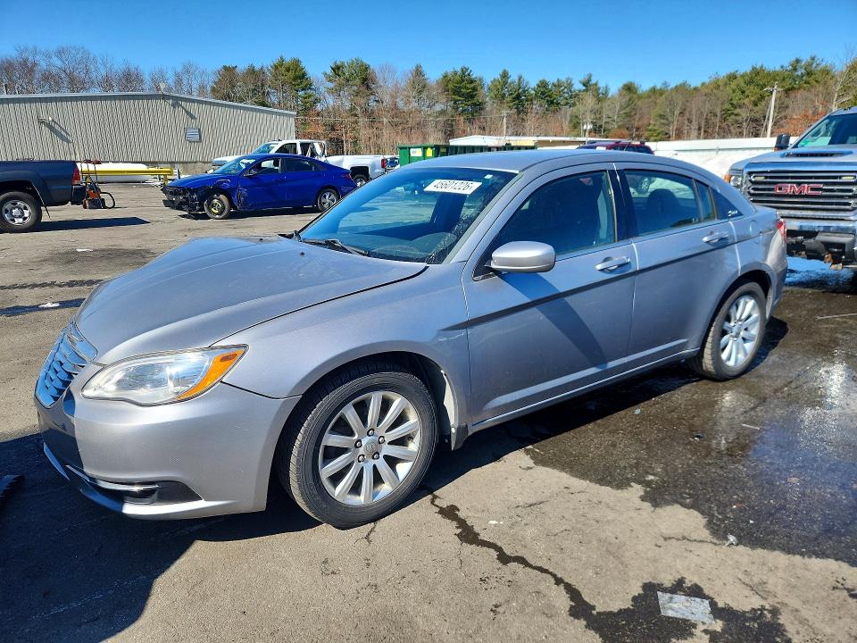 Продажа на аукционе авто 2013 Chrysler 200, vin: 1C3CCBBG7DN703294, номер лота: 45601226