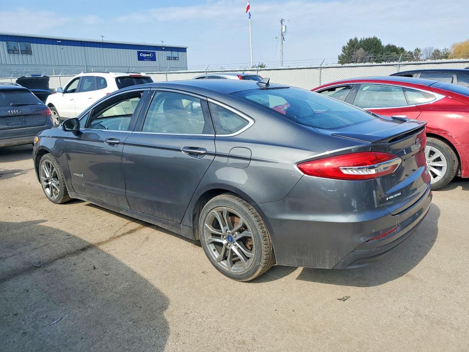 41588096 :رقم المزاد ، 3FA6P0RU3KR156439 vin ، 2019 Ford Fusion مزاد بيع