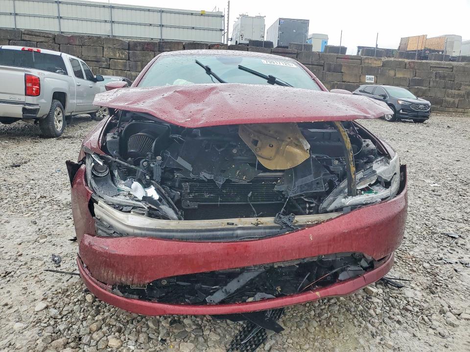 79917125 :رقم المزاد ، 1C3CCCDGXFN583349 vin ، 2015 Chrysler 200 مزاد بيع