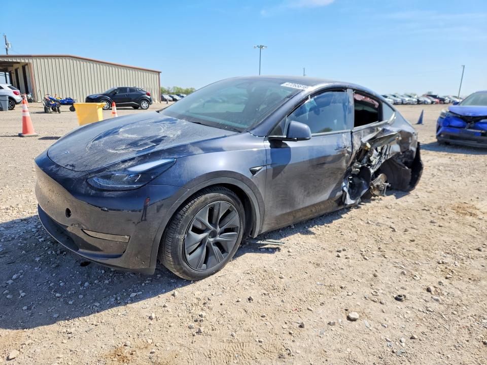 Продажа на аукционе авто 2024 Tesla Model Y, vin: 7SAYGDEE0RA305751, номер лота: 47265616
