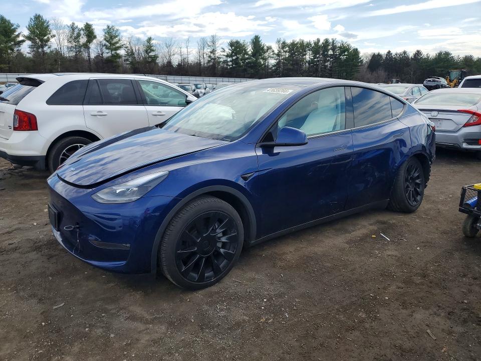 2024 Tesla Model Y მანქანა იყიდება აუქციონზე, vin: 7SAYGDEE0RA228685, აუქციონის ნომერი: 41639266
