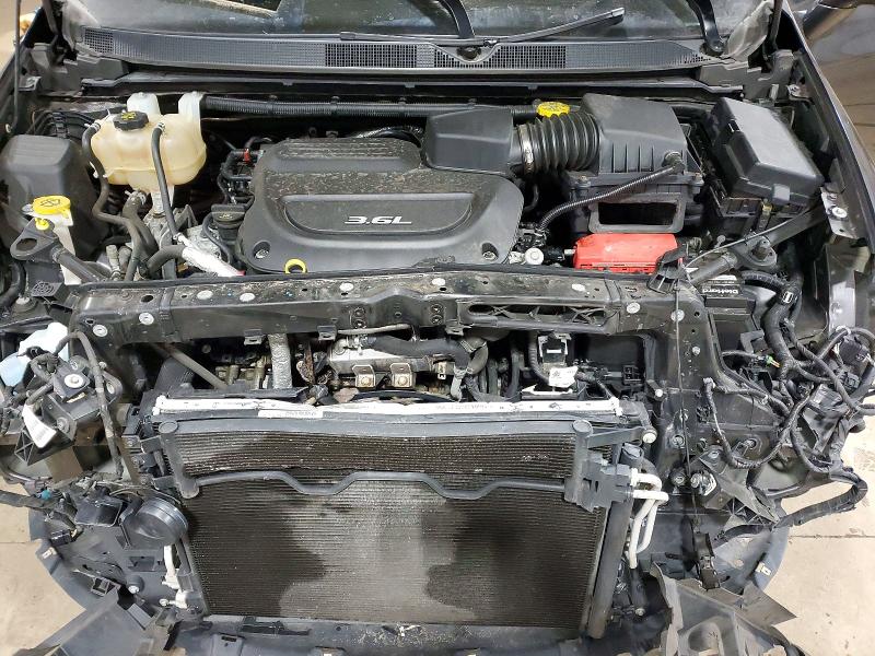 46187336 :رقم المزاد ، 2C4RC1BG9JR111829 vin ، 2018 Chrysler Pacifica مزاد بيع