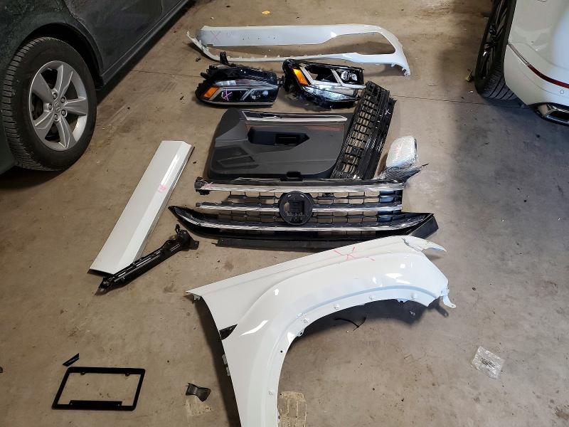 2021 Volkswagen Atlas მანქანა იყიდება აუქციონზე, vin: 1V2RR2CA1MC610120, აუქციონის ნომერი: 46914436