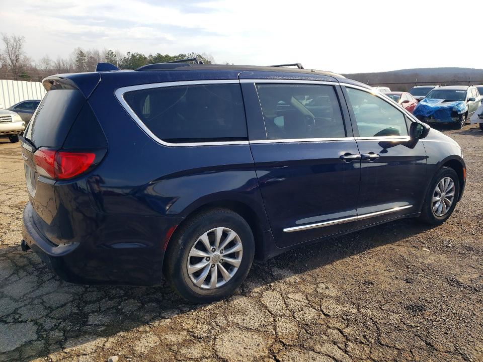 79745005 :رقم المزاد ، 2C4RC1BG3HR538806 vin ، 2017 Chrysler Pacifica مزاد بيع