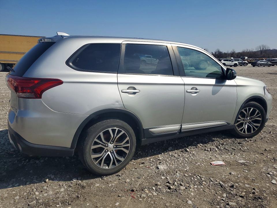 Aukcja sprzedaży 2018 Mitsubishi Outlander, vin: JA4AD3A38JJ004984, numer aukcji: 41948356