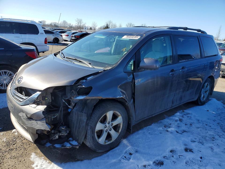 2012 Toyota Sienna მანქანა იყიდება აუქციონზე, vin: 5TDKK3DC7CS242827, აუქციონის ნომერი: 76669555