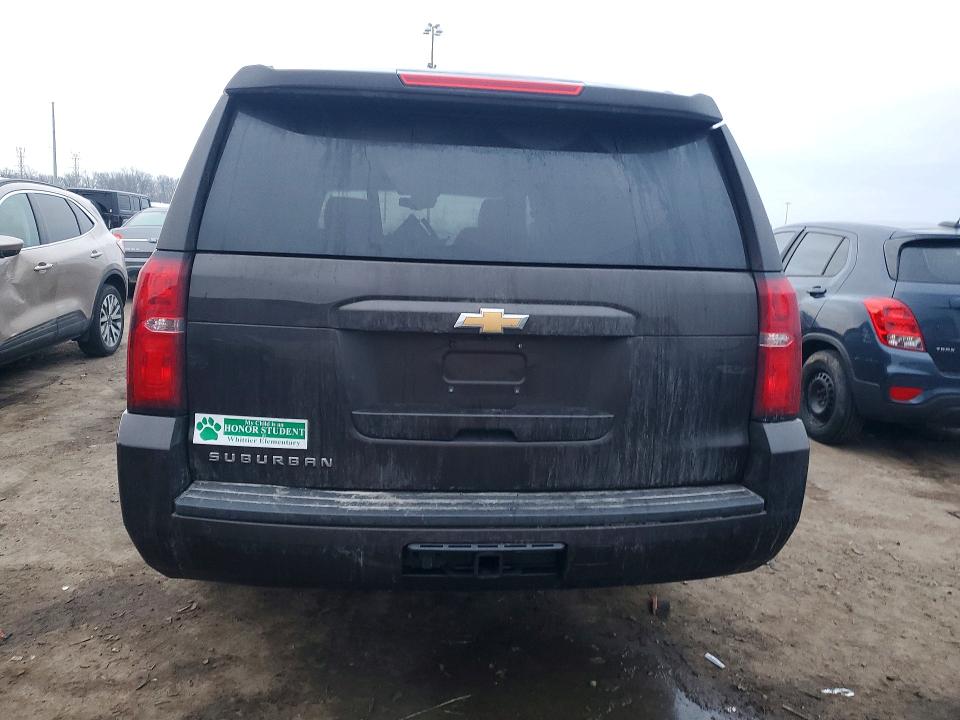 2018 Chevrolet Suburban მანქანა იყიდება აუქციონზე, vin: 1GNSKHKCXJR135628, აუქციონის ნომერი: 46069106