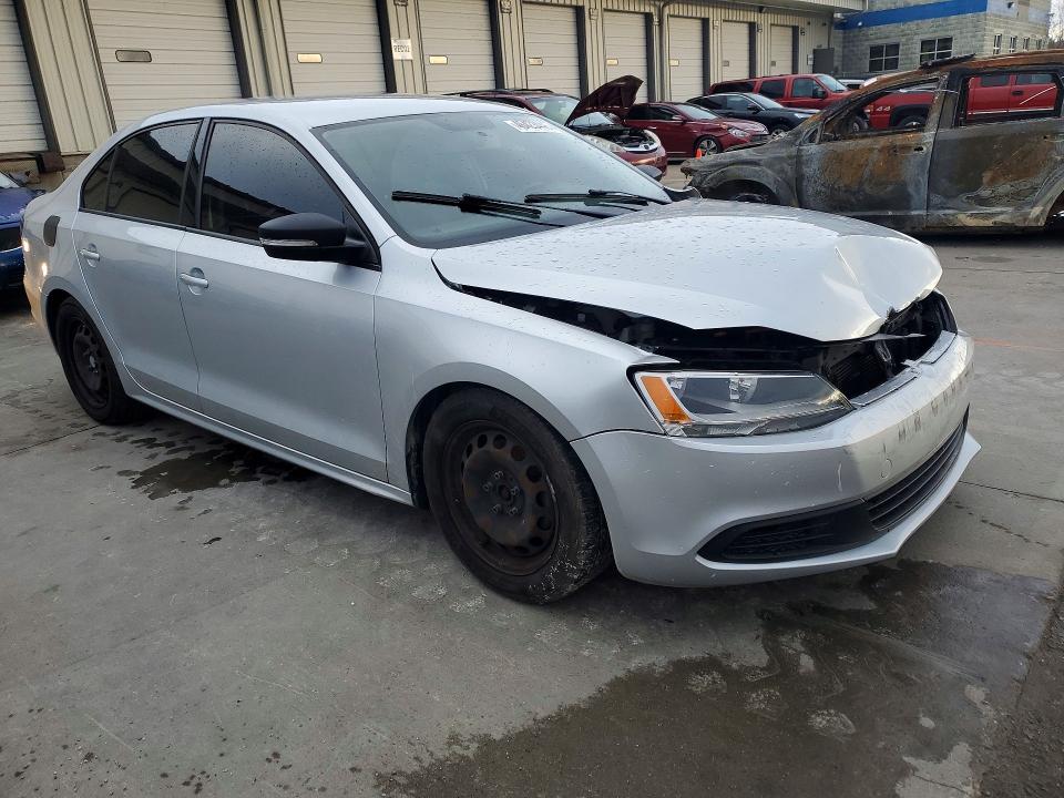 46423446 :رقم المزاد ، 3VWDX7AJ8DM294356 vin ، 2013 Volkswagen Jetta مزاد بيع