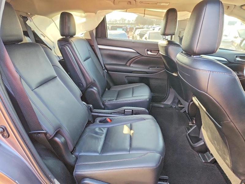 41790586 :رقم المزاد ، 5TDJZRFH0KS717221 vin ، 2019 Toyota Highlander مزاد بيع