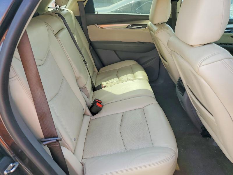 79631185 :رقم المزاد ، 1GYKNBRS8HZ266684 vin ، 2017 Cadillac Xt5 مزاد بيع